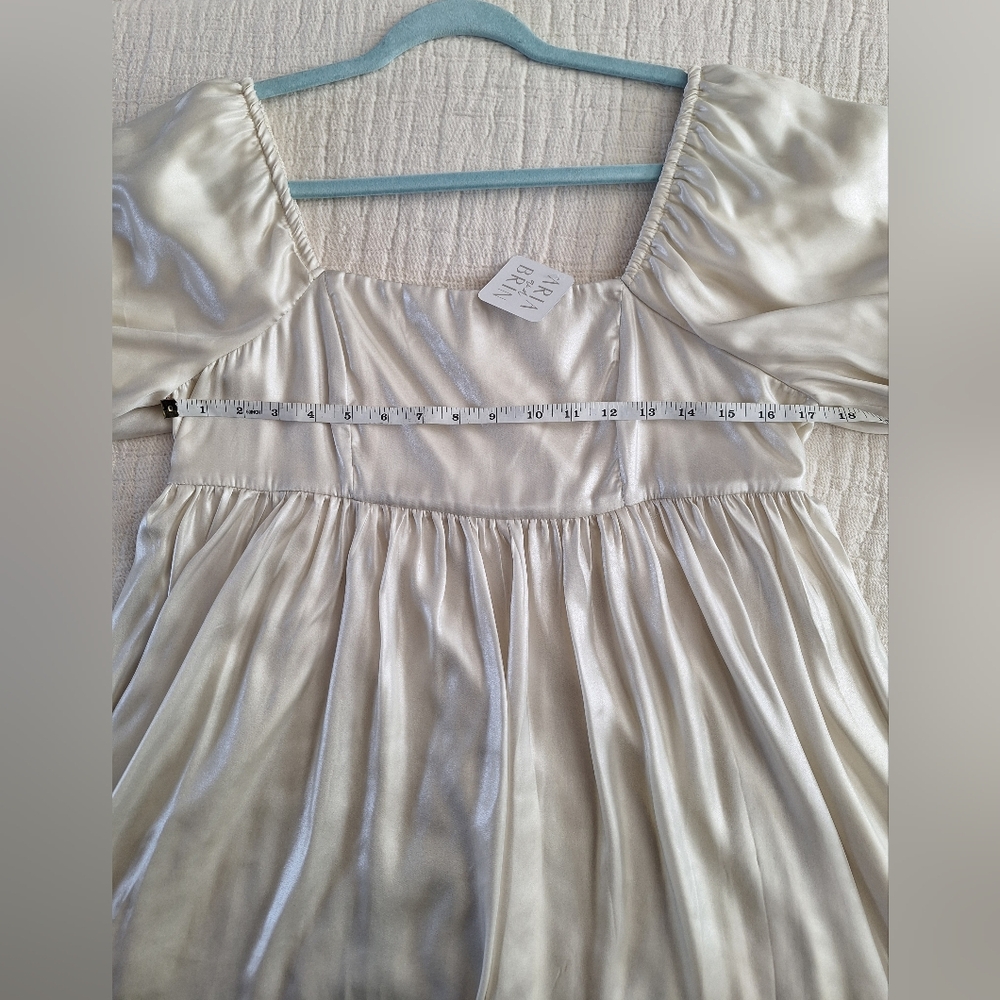 Elegant Cream Puff Sleeve Mini Dress - Picture 4 of 10